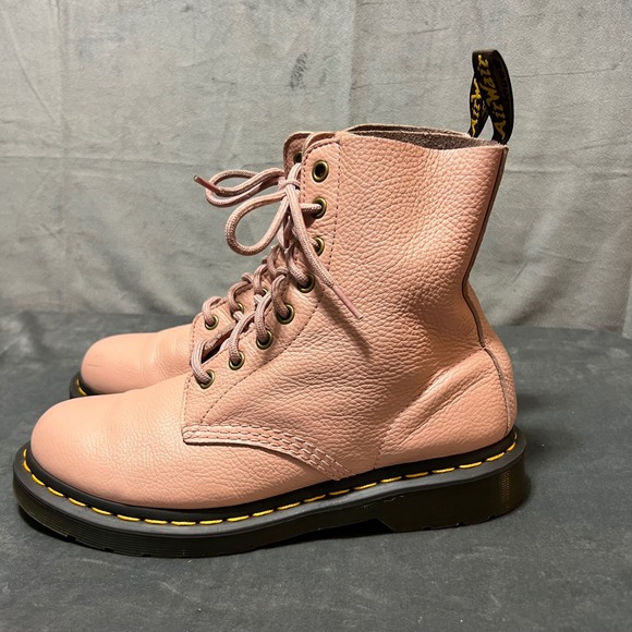 Dr. Martens 1460 Pascal Pink Virginia Leather Pebbled Ankle Boots Womens Size 8 - Picture 8 of 11